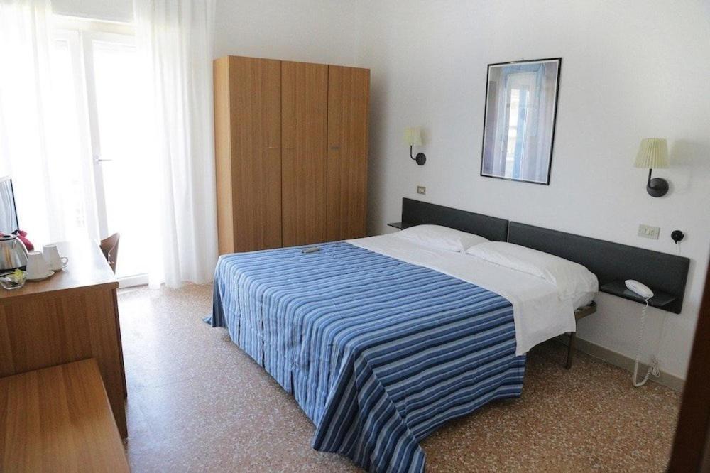 Hotel Los Angeles - Fronte Mare Riccione Zewnętrze zdjęcie